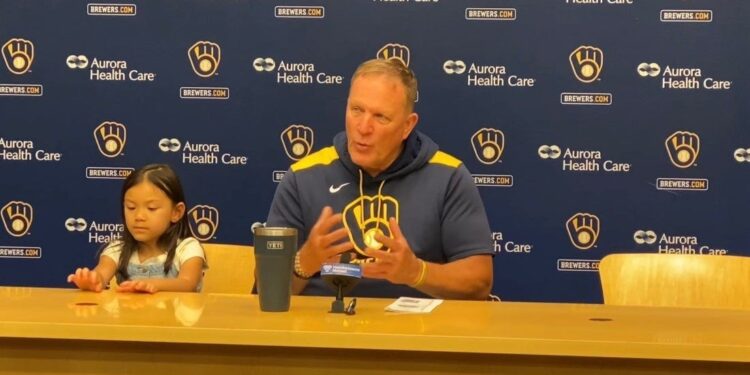 Brewers vs Giants score; live updates, Bob Uecker ceremony