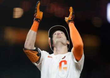 Mike Yastrzemski Giants