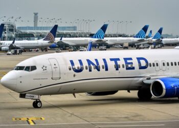United Airlines flights briefly grounded due to technology issue