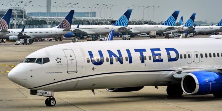 United Airlines flights briefly grounded due to technology issue