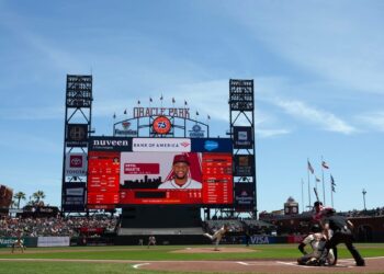 Arizona Diamondbacks wrap Red Sox series, meet Giants, Twins on road