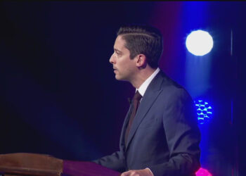 Turning Point USA hits Minneapolis, honors Charlie Kirk