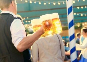 Oktoberfest in San Francisco: The Entertainment Zone is a Hit