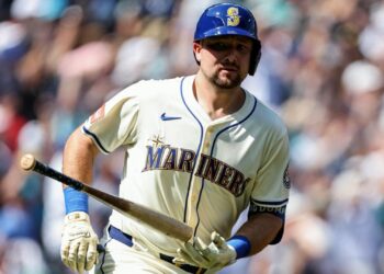 Rafael Devers' home run leads to brawl between Giants, Rockies