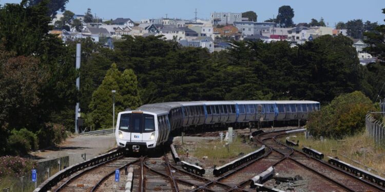 San Francisco Bay Area commuter trains shut down for 7 hours because of computer issue