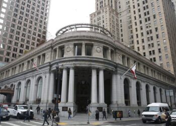 San Francisco considering rooftop concert venue at historical downtown building