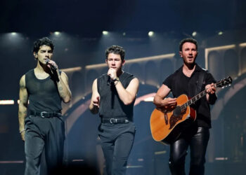 (L-R) Joe Jonas, Nick Jonas, and Kevin Jonas perform on stage during Jonas Brothers: JONAS20 Greetings From Your Hometown Tour at Intuit Dome on September 6, 2025 in Inglewood, California. (Photo by Amy Sussman/Getty Images for Live Nation)