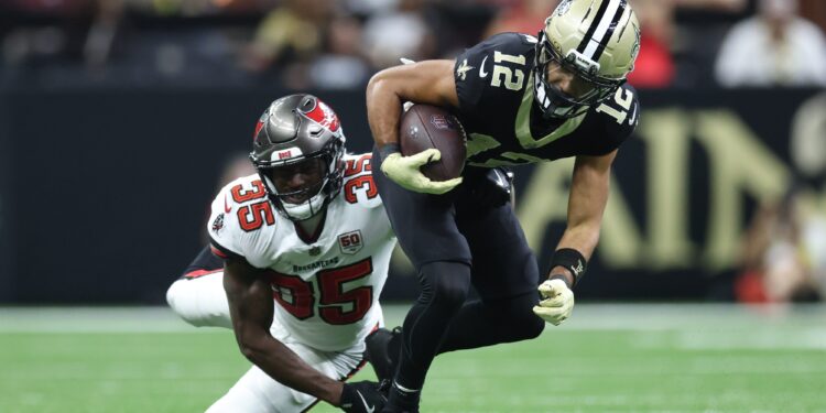 49ers trade for Patriots’ DE in draft pick swap, per reports