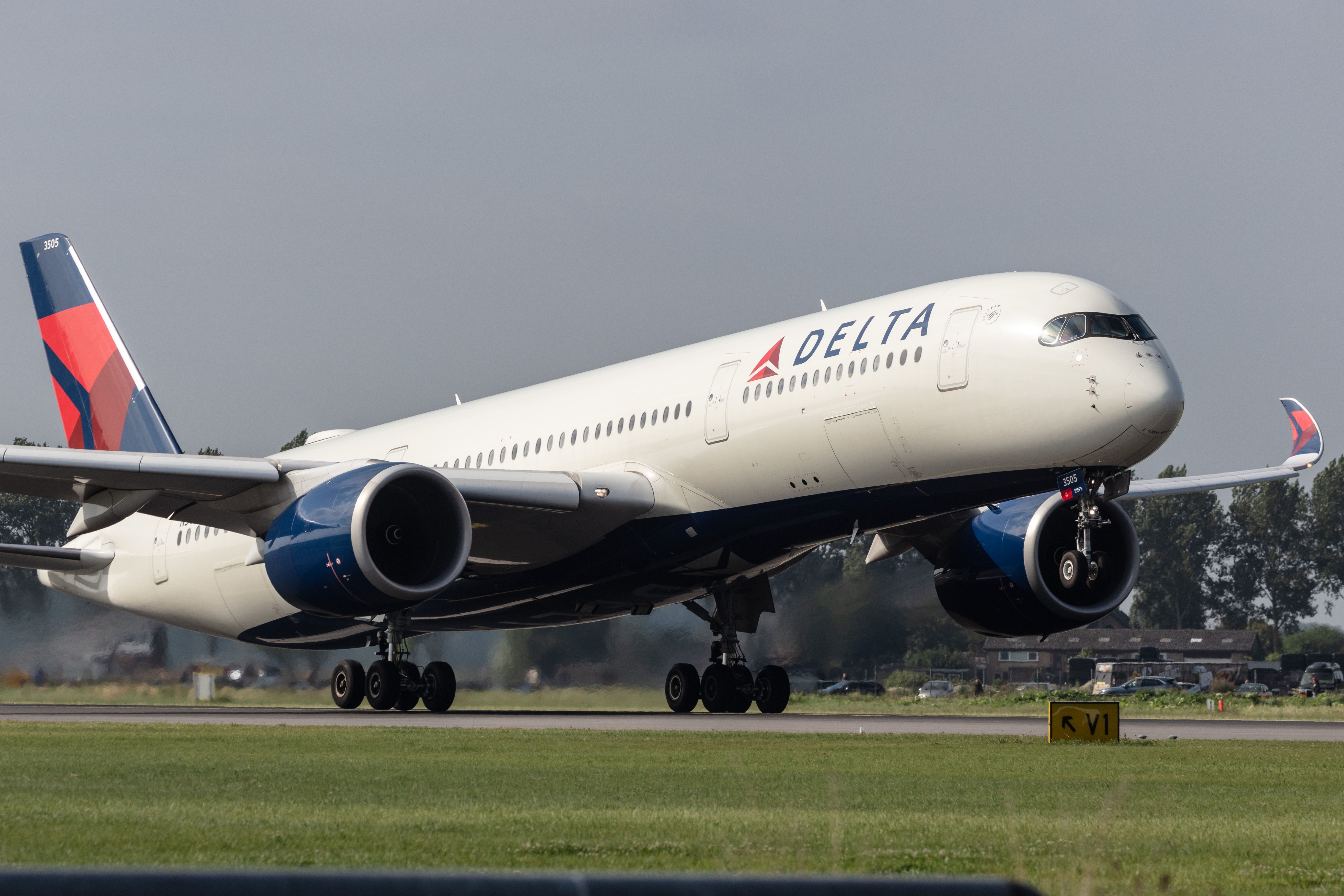 Delta Air Lines Airbus A350-900 landing at AMS 