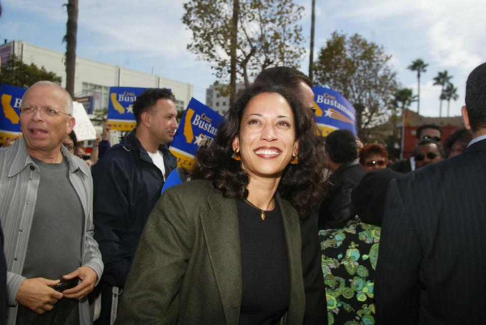 Kamala Harris campaigns for district attorney 