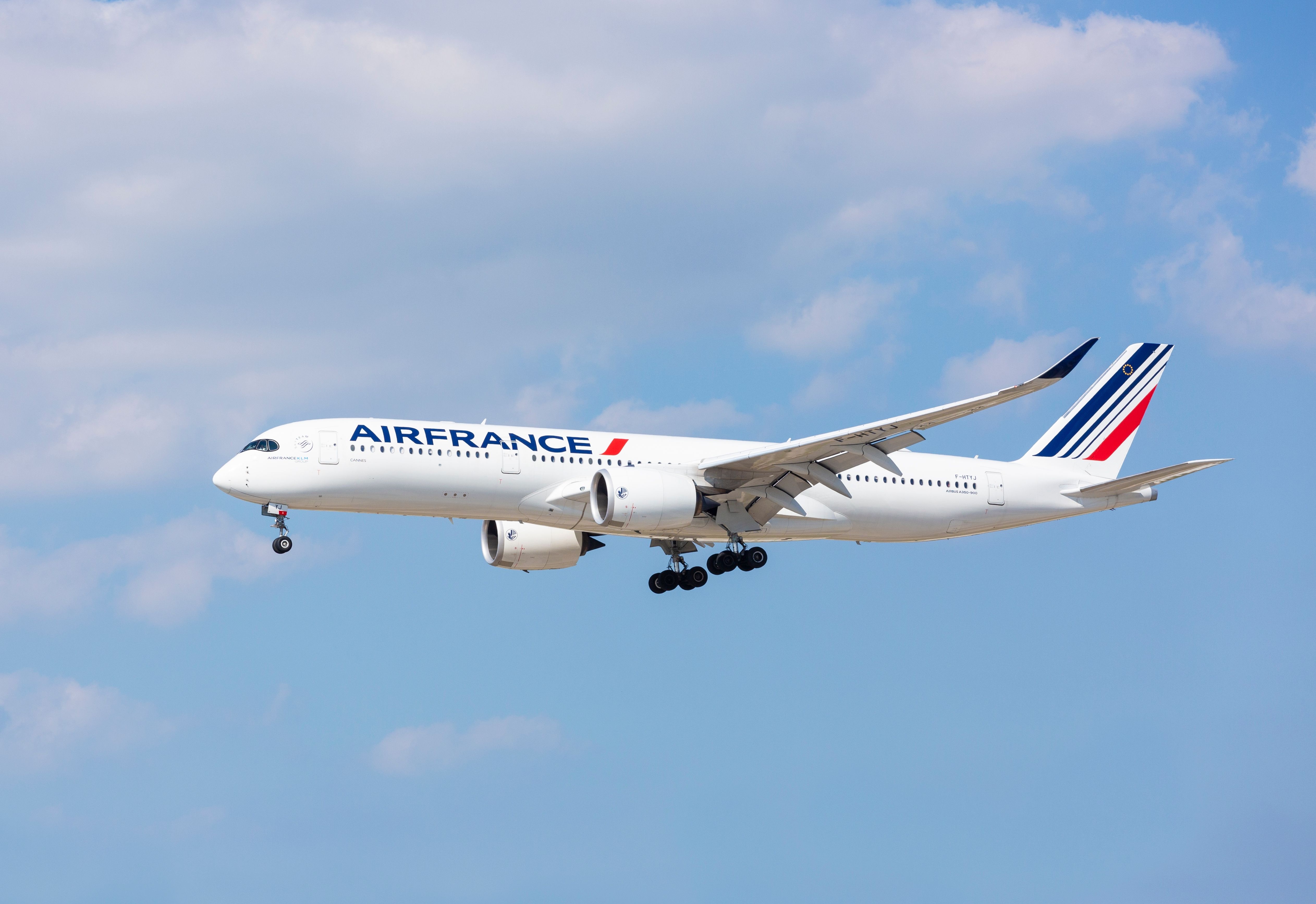 An Air France Airbus A350 on approach