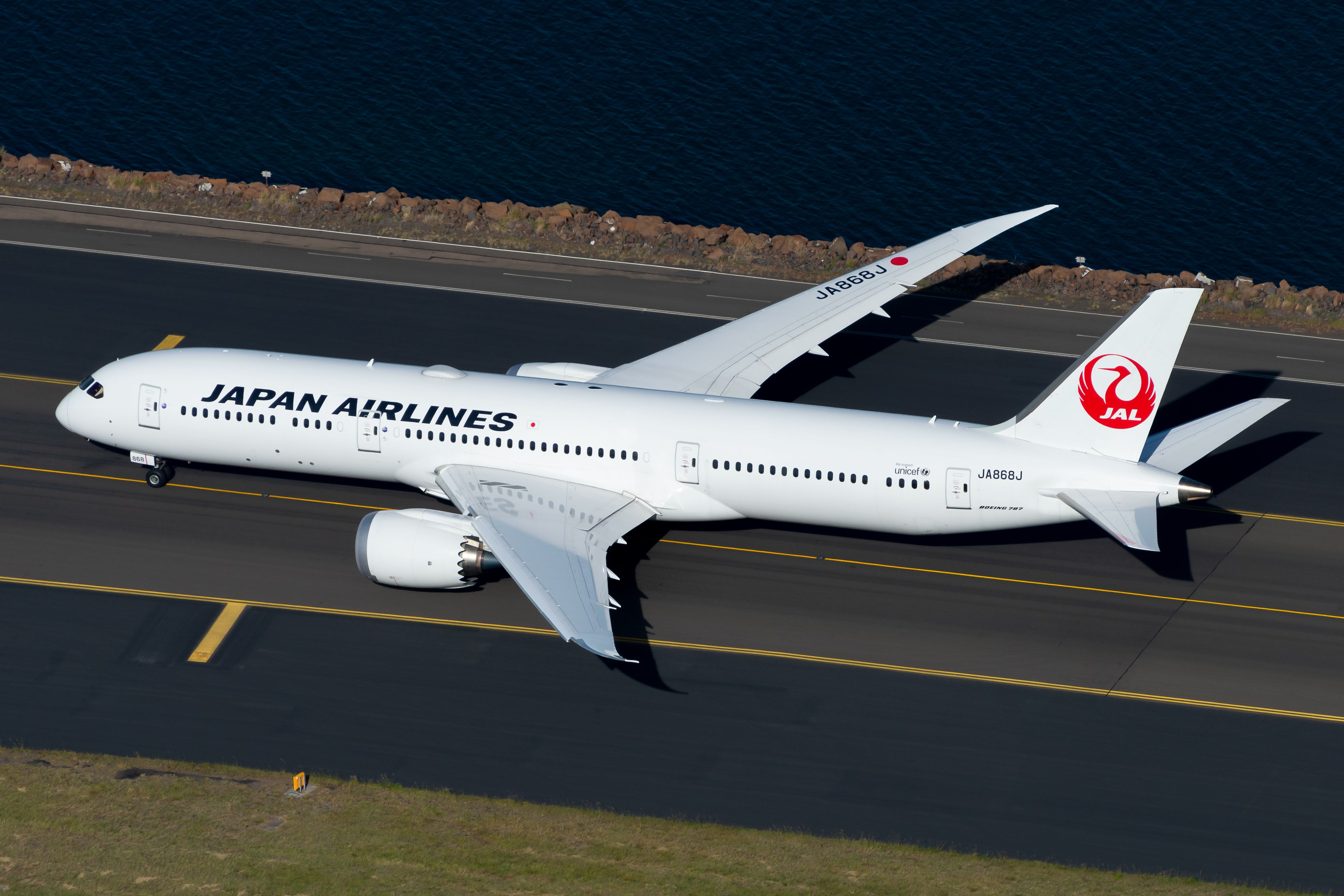 Japan Airlines Boeing 787-9 at SYD